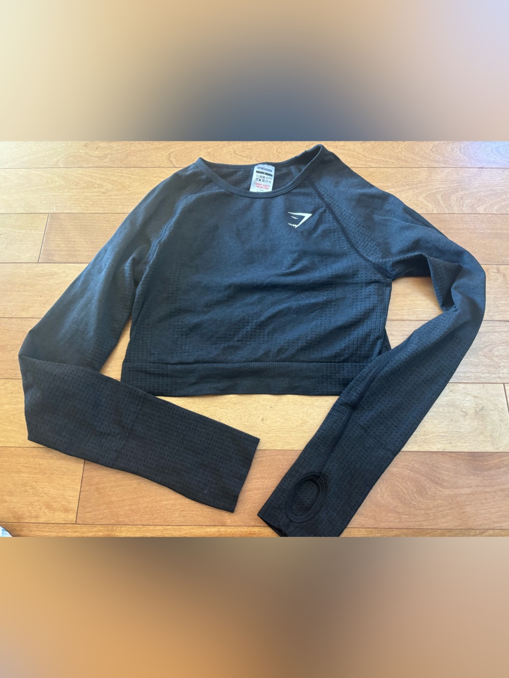 NWOT Gymshark long sleeved crop. Size small